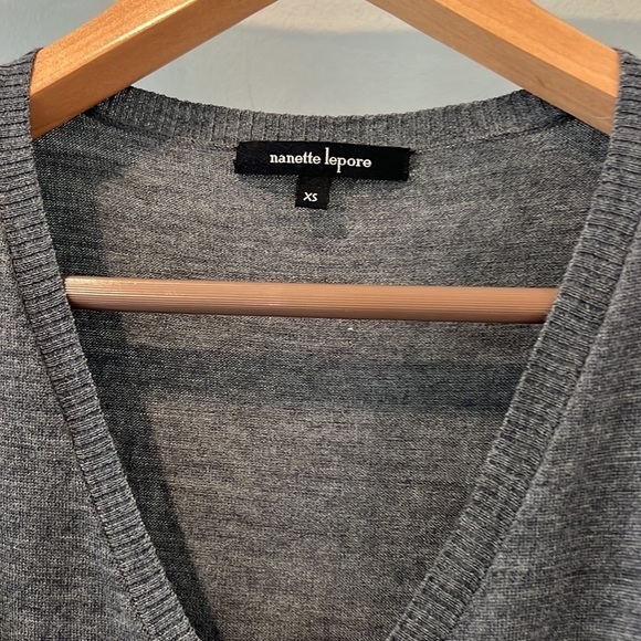 Nanette Lepore V-neck sweater with studded chiffon sleeves size XS - Picture 3 of 8